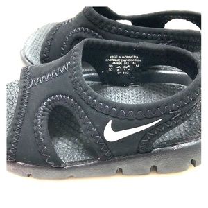 3C Nike sandals